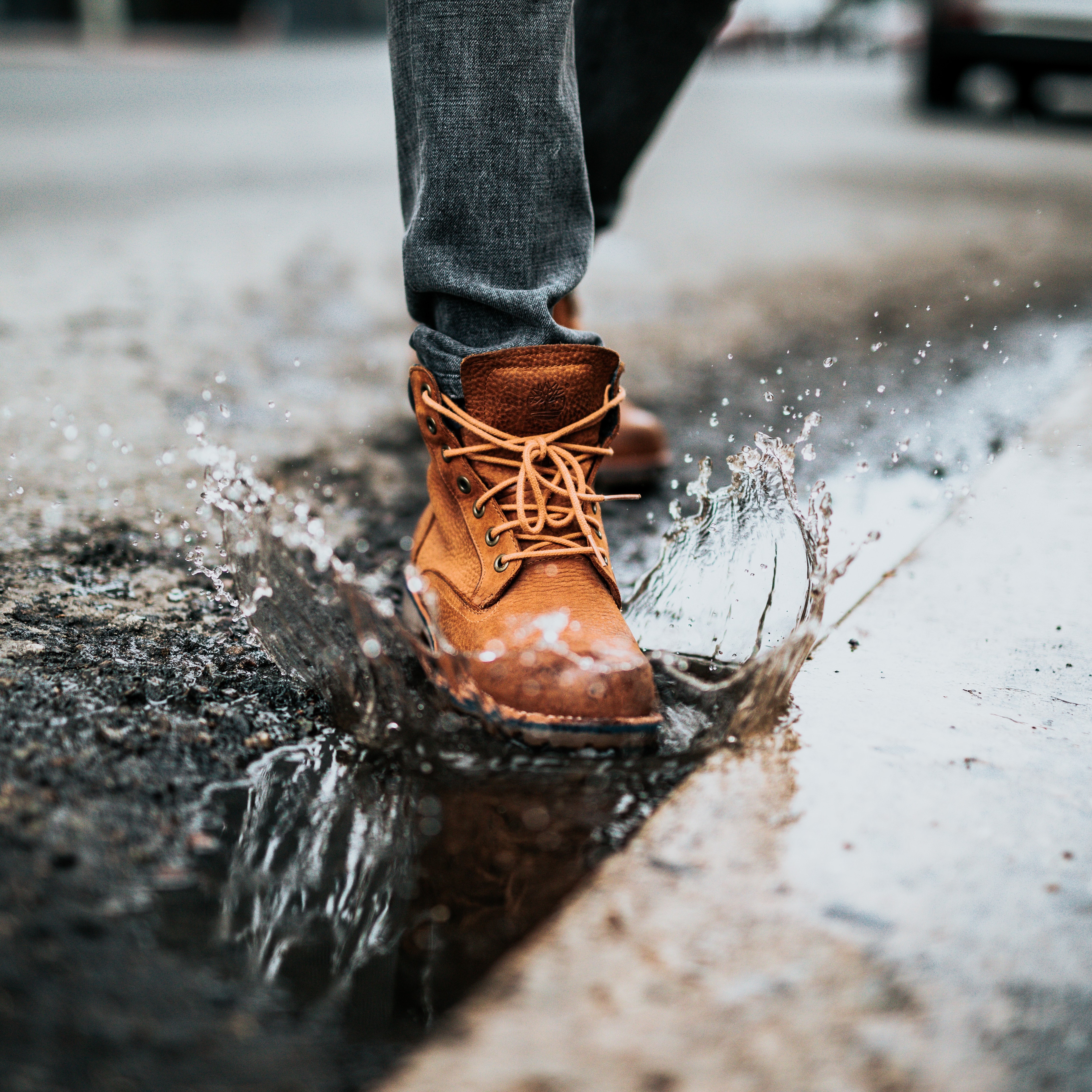 does rain damage leather shoes